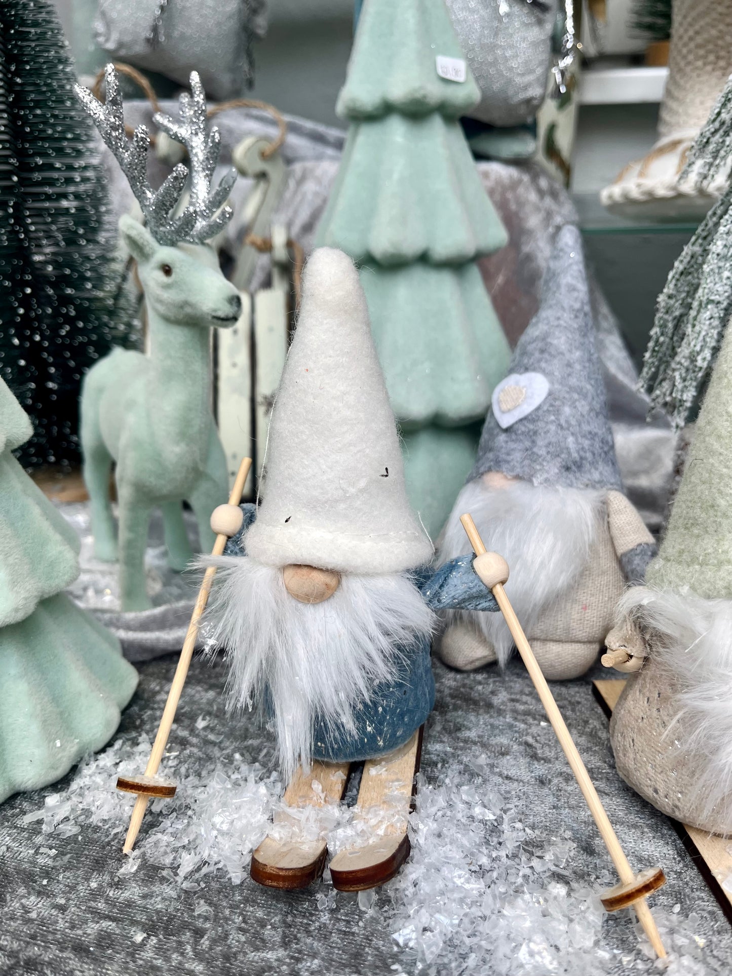 Wichtel - Ski - weißer Bart - weiße oder grüne Mütze - ca. 14 cm