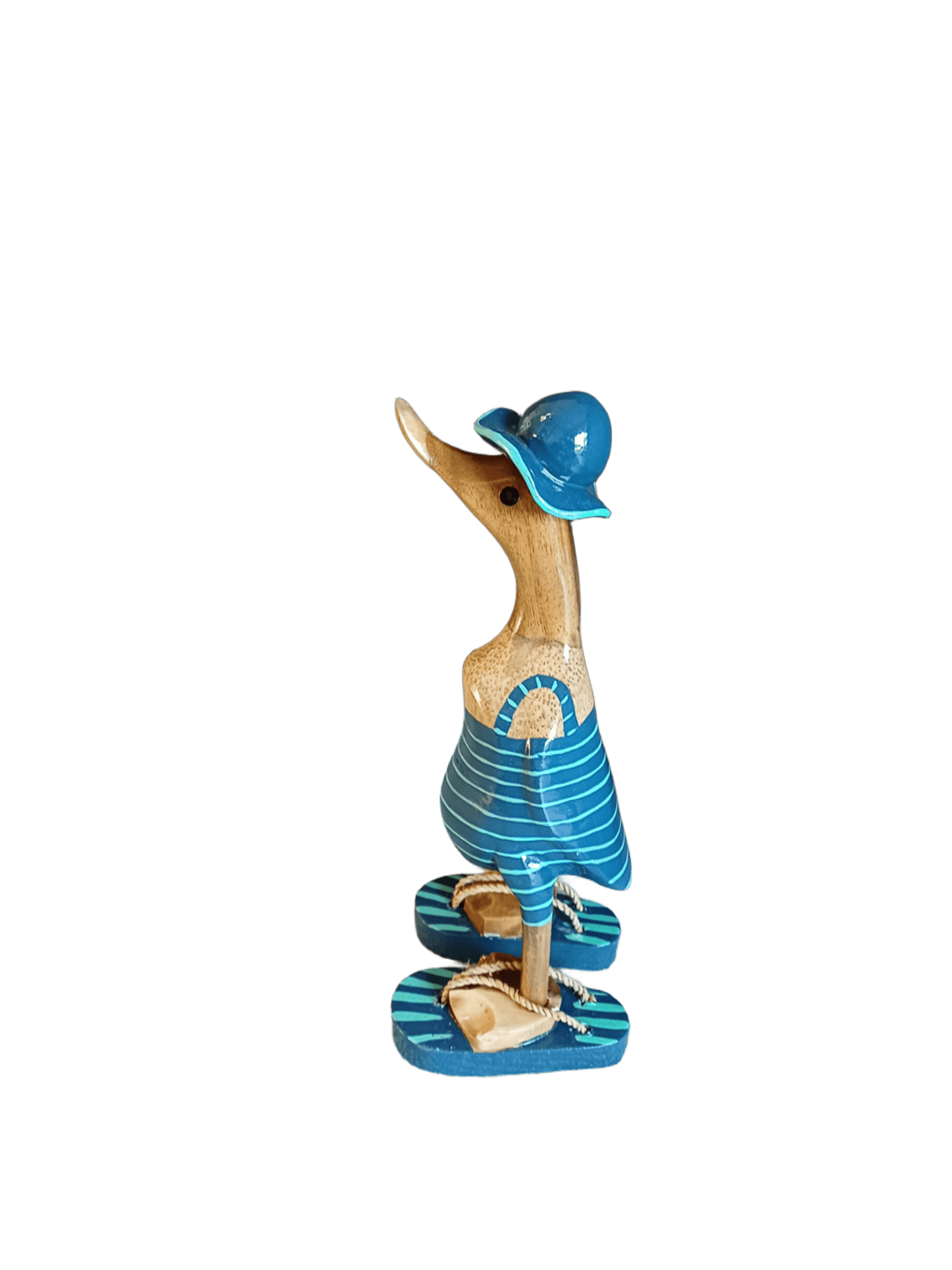 Ente aus Bambus - mit Badeanzug, Flip Flops und Sonnenhut in türkis / petrol und einer Höhe von 25 cm.
Wunderschöne Deko aus Bambuswurzel. Jedes Teil handgefertigt und ein Unikat. Ein Hingucker für Drinnen und Draußen