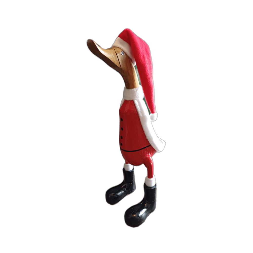 Ente Weihnachtsmann aus Bambus ca. 43 cm mit Mütze. Wunderschöne Deko aus Bambuswurzel. Jedes Teil ist handgefertigt und ein Unikat aus Bali. Die Bambusente ist ein wahrer Hingucker für Drinnen und Draußen.
Zudem stehen die Enten aus Bambus für Treue, Harmonie und Familie. So macht es sie auch zu einem bedeutungsvollen Geschenk.
Maße: H ca. 43 cm
Material: Bambus, Holz Filz
Farbe: rot, schwarz, weiß
Ursprung: Indonesien
