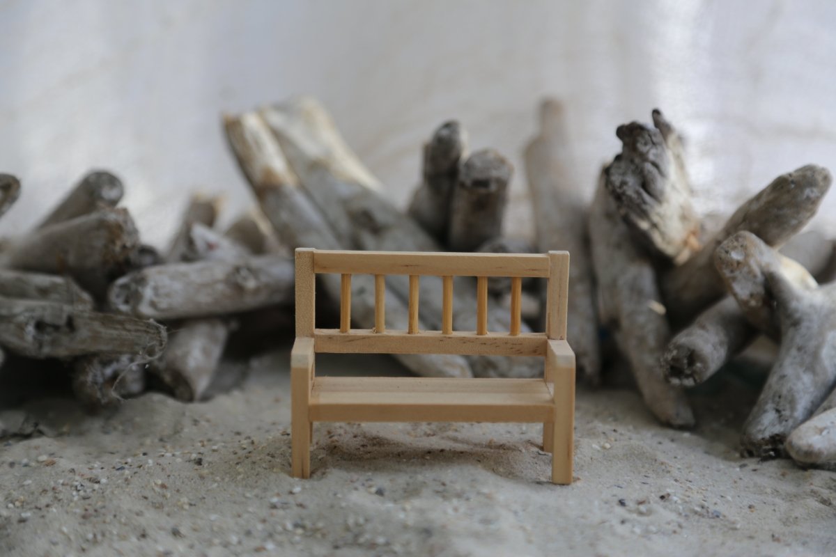 Bank - Holz - natur - L 8 cm x B 3,5 cm x H 6,2 cm - S´Wichtal - Bernd Borowicz