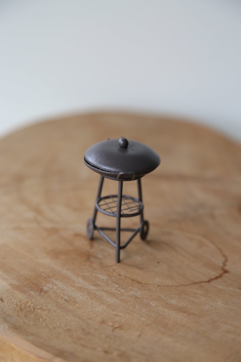 Mini-Grill - Metall - braun - H 6 cm - Wichteltür Zubehör - Wichteltüren - s'Wichtal - Bernd Borowicz