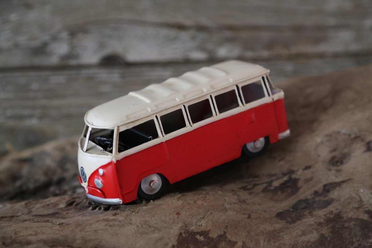 Clayre & Eef 6Y2995 Modellfahrzeuge VW Bulli lizenziert L 14 cm - S´Wichtal