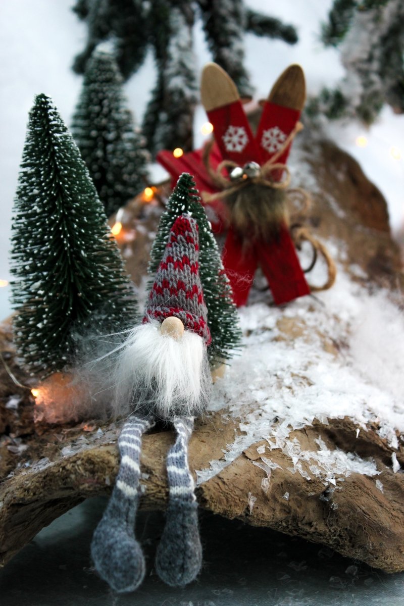 Wichtel - Schlenkerbeine - rot oder grau - ca. 17 cm - S´Wichtal - Bernd Borowicz