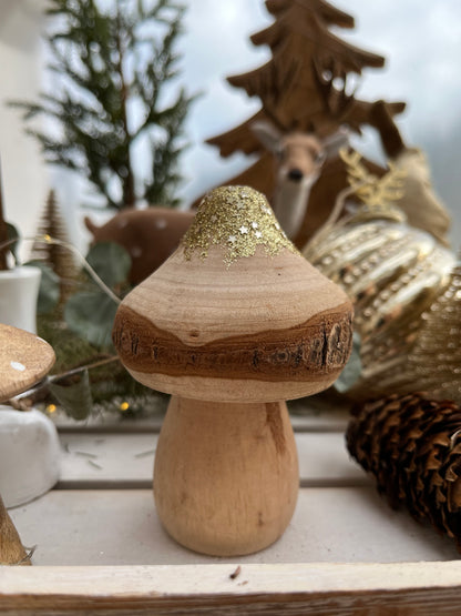 Pilz - mit Glitzersternen - 2 Größen - Holz - gold