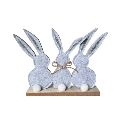 Hase aus Filz auf einem Holzsockel - diese schönen Filzhasen gibt es in 2 Größen.
Maße: H 15,5 cm - B 17 cm
Material: Filz, Holz
Farbe: grau