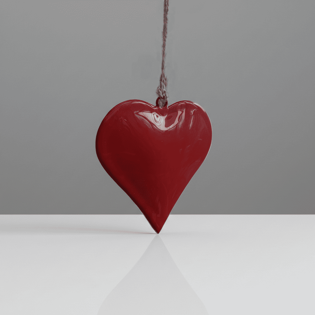 Diesen Herzhänger aus Enamel Lack gibt es 2 verschiedenen Größen. 
Maße: klein 5 x 5 cm (ohne Hänger) - groß 10 x 2 10 cm (ohne Hänger) - Farbe: rot - Material: Metall - 
Lieferumfang: 1 Hänger in der ausgesuchten Größe