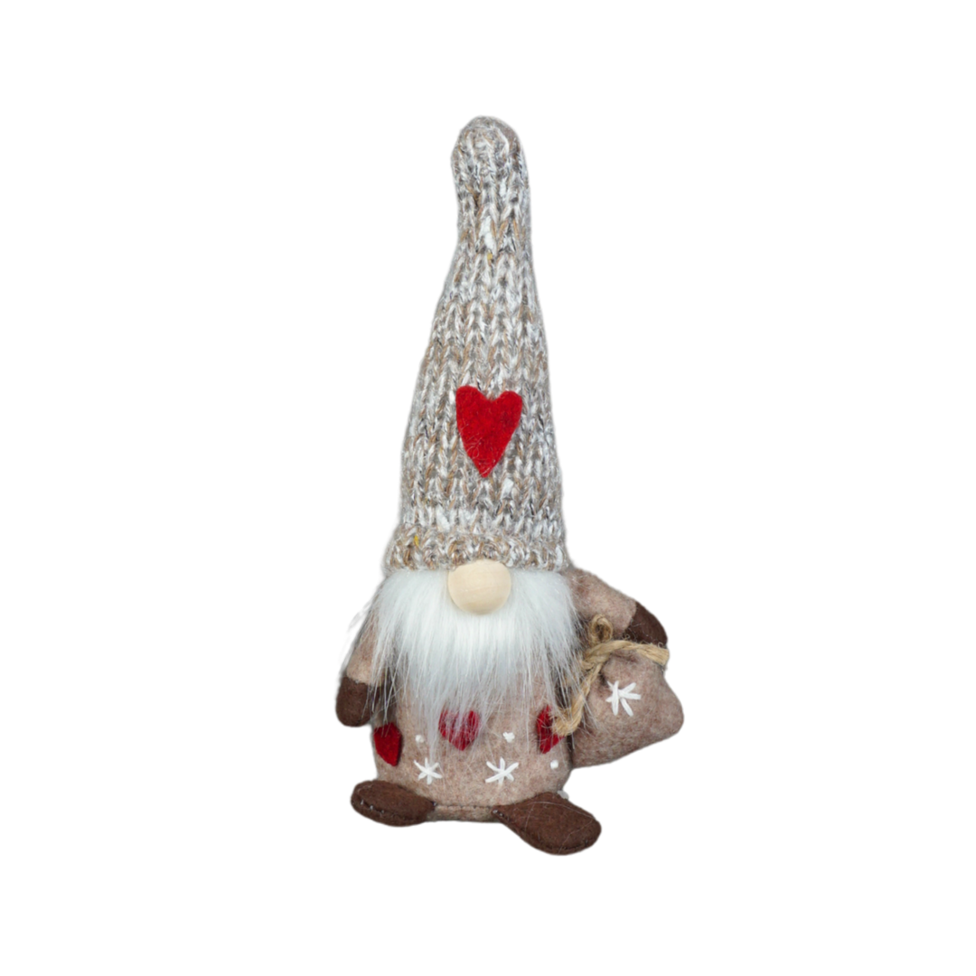 Wichtel Santa mit Geschenkesack und Holznase in 2 Größen
In Kombination bilden die beiden Wichtel das perfekte Paar.
Höhe klein: 15,5 cm / Höhe groß: 20,5 cm
Gewicht: klein: 80 g / groß: 130 g
Applikationen: Filz Herz
Material: Filz, Holz, Stoff
Farben: braun, weiß
Lieferumfang: 1 Wichtel in der ausgesuchten Größe