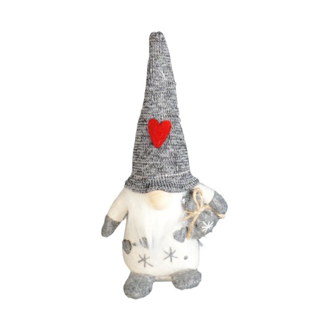 Wichtel Santa mit Geschenkesack und Holznase in 2 Größen - In Kombination bilden die beiden Wichtel das perfekte Paar. Höhe klein: 15,5 cm / Höhe groß: 20,5 cm - Applikationen: Filz Herz - Material: Filz, Holz, Stoff - Farben: grau, weiß