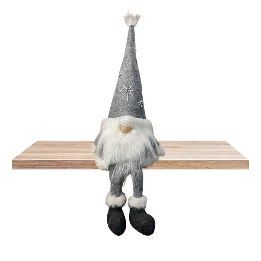 Wichtel Kantenhocker Santa - Nikolaus - Der Wichtel besteht aus einem strapazierfähigen Polyesterfilzmaterial, einer Holznase und Strasssteinen auf der Mütze - Höhe: ca. 47 cm (35 cm + 12 cm Beine) - Gewicht: ca. 450 g - Applikationen: Strasssteine - Material: Polyesterfilz, Holz - Farben: grau, weiß, schwarz