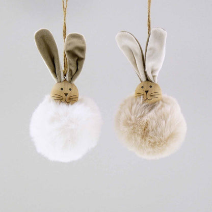 Hase "Bommel" zum hinhängen. Es gibt ihn in 2 Farbkombinationen.
Maße: Höhe ca. 13,5 cm Durchm. ca 7 cm
Material: Holz, Samt, Kunstfell
Farben: natur, weiß, hellbraun
Lieferumfang: 1 Hase in der ausgesuchten Farbkombination