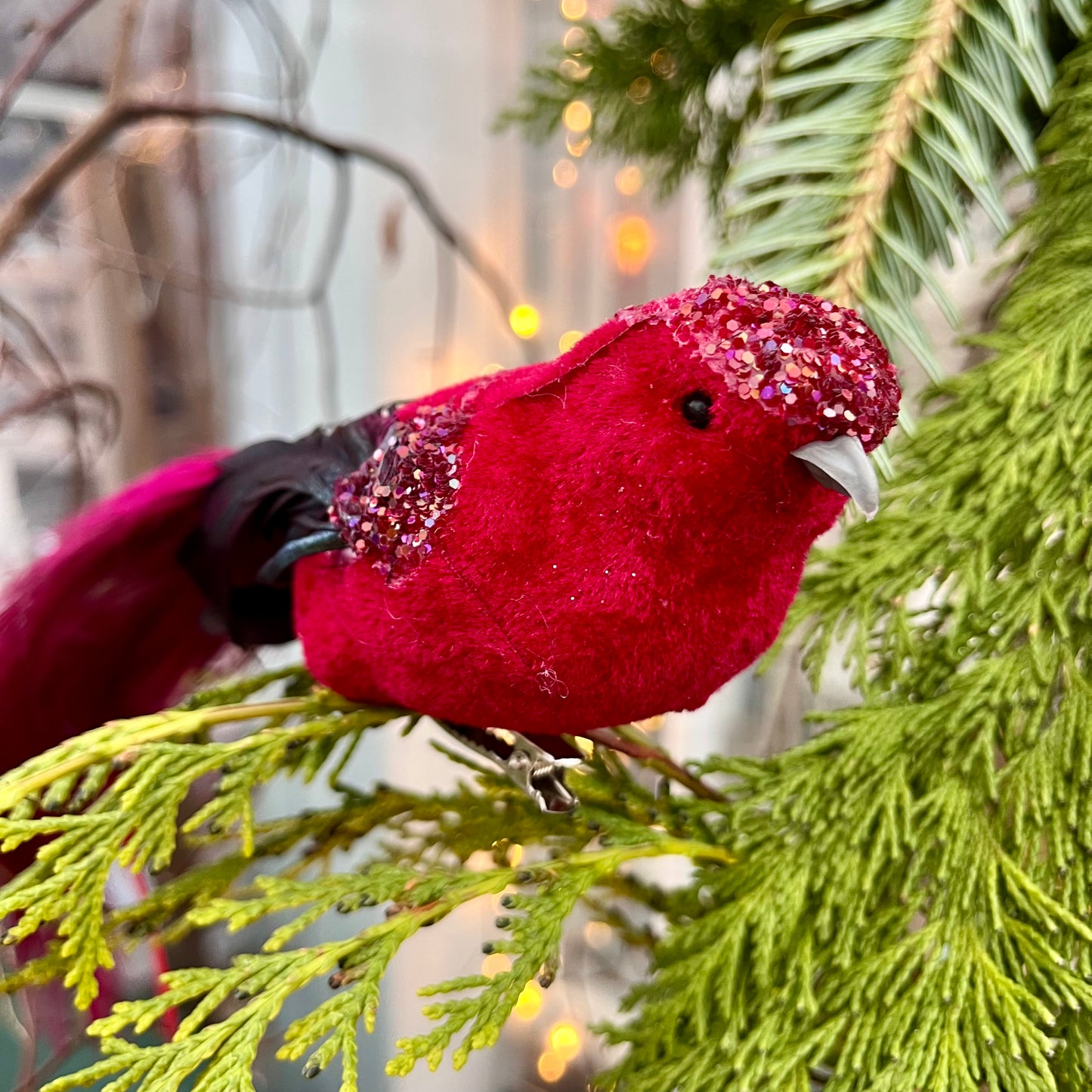 Vogel - mit Federn - Styropor - bordeaux - ca. 25 cm