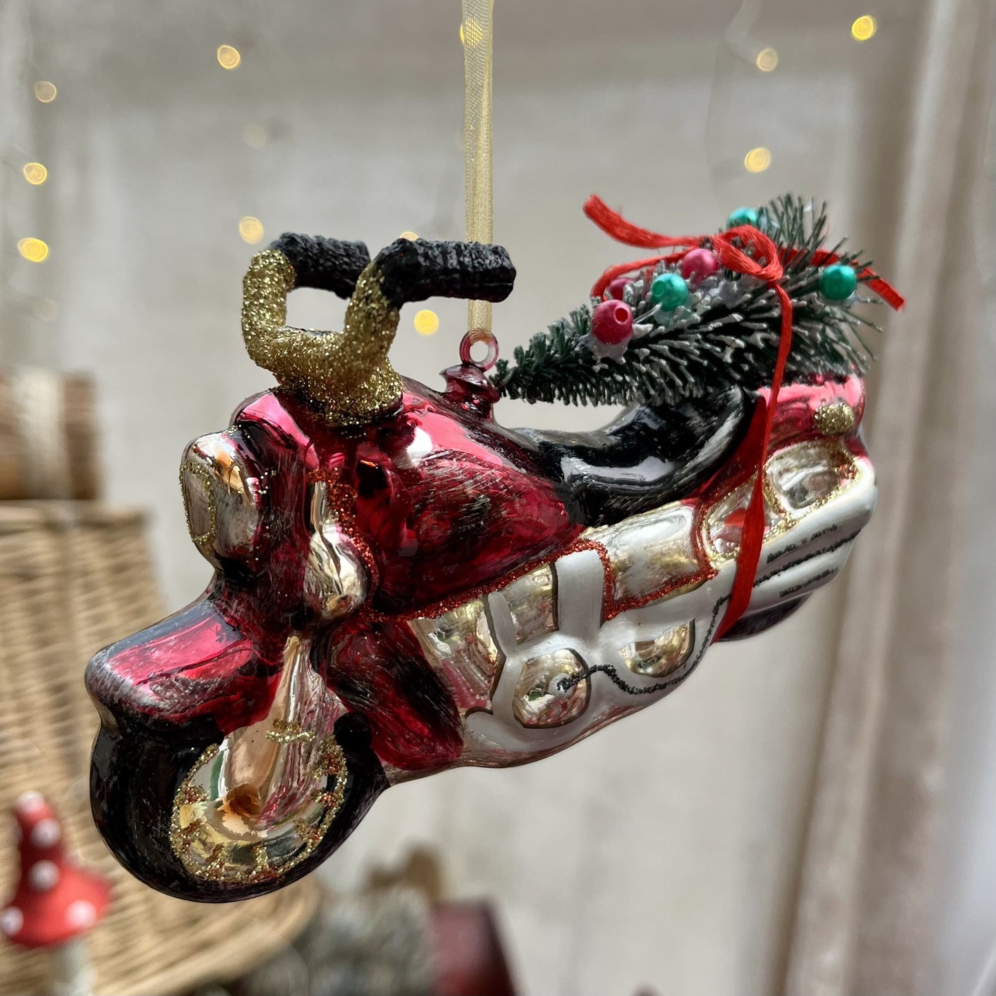Christbaumkugel „Motorrad“ - Glas - ca. 9cm - Das perfekte Geschenk für jeden Motorradfan!