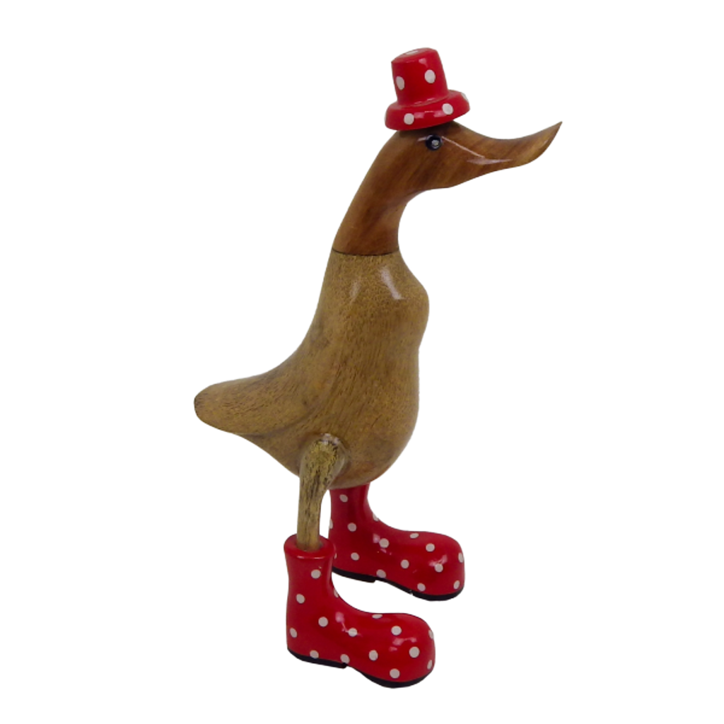 Bambusente mit Hut und Stiefeln in rot - Höhe 40 cm. Jedes Teil handgefertigt und ein Unikat. Ein Deko Hingucker für Drinnen und Draußen. Zudem stehen die Enten aus Bambus für Familie, Treue & Liebe und Holz für Wachstum. So macht es sie dadurch auch zu einem bedeutungsvollen Geschenk für einen lieben Menschen. 
Maße: H ca. 40 cm
Material: Bambus, Holz
Farbe: natur / rot
Ursprung: Indonesien