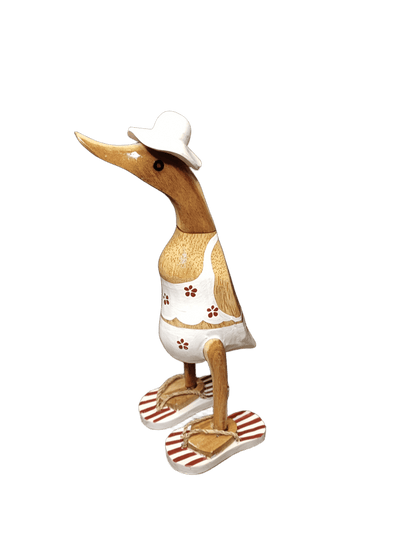 Kleid, mit Flip Flops und Sonnenhut - Höhe von 25 cm. Wunderschöne Deko aus Bambuswurzel. Jedes Teil handgefertigt und ein Unikat. Ein Hingucker für Drinnen und Draußen.