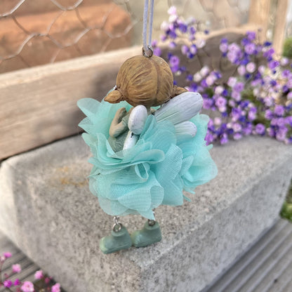 Hängerchen - Elfe - Seidenblume - Dekoration
Höhe: ca. 10,0 cm
Material: Polyresin, Seidenblume
Farben: lila, mint, rosa
Lieferumfang: 1 Elfe in der ausgesuchten Farbe