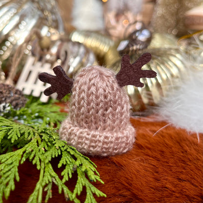 Strickmütze mit Geweih - braun - ca. 5 cm
