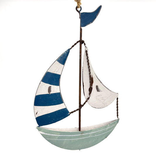 Segelboot - Metall - zum Hängen - blau gestreift - 11 cm x H 28 cm