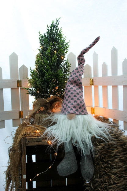 Wichtel - Kantenhocker - weißer Bart - Herzerlmütze - 2 Farben - ca. 55 cm - S´Wichtal - Bernd Borowicz